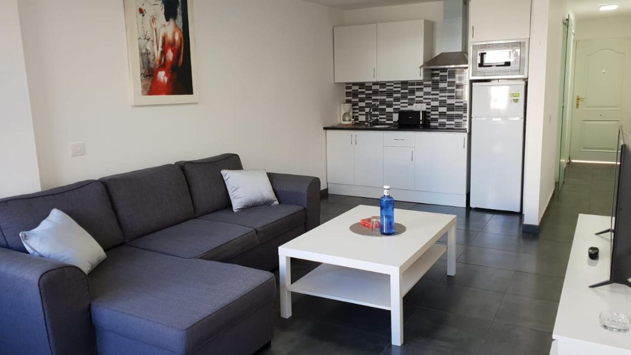 Apartament 5' CC Yumbo San Bartolome Bagian luar foto