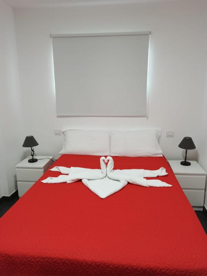 Apartament 5' CC Yumbo San Bartolome Bagian luar foto